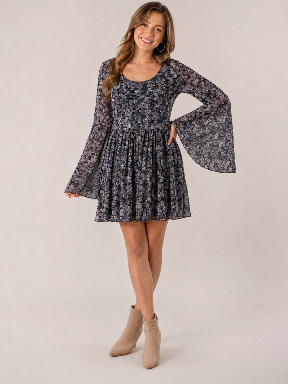 NWT American Rag Cie Women’s Size Large Floral Bell Sleeve Dress